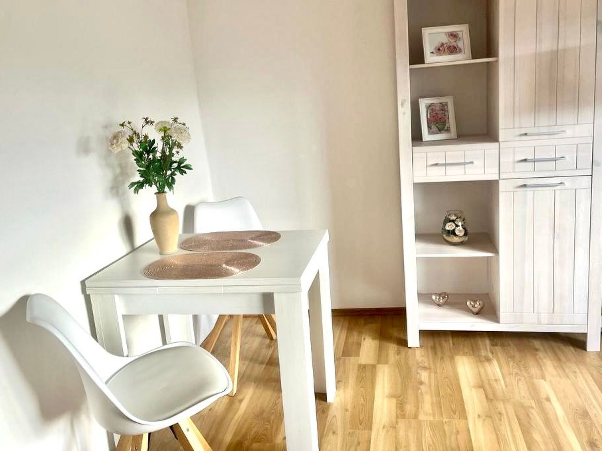 In Pirna mit Schöner Terrasse-Drinnen