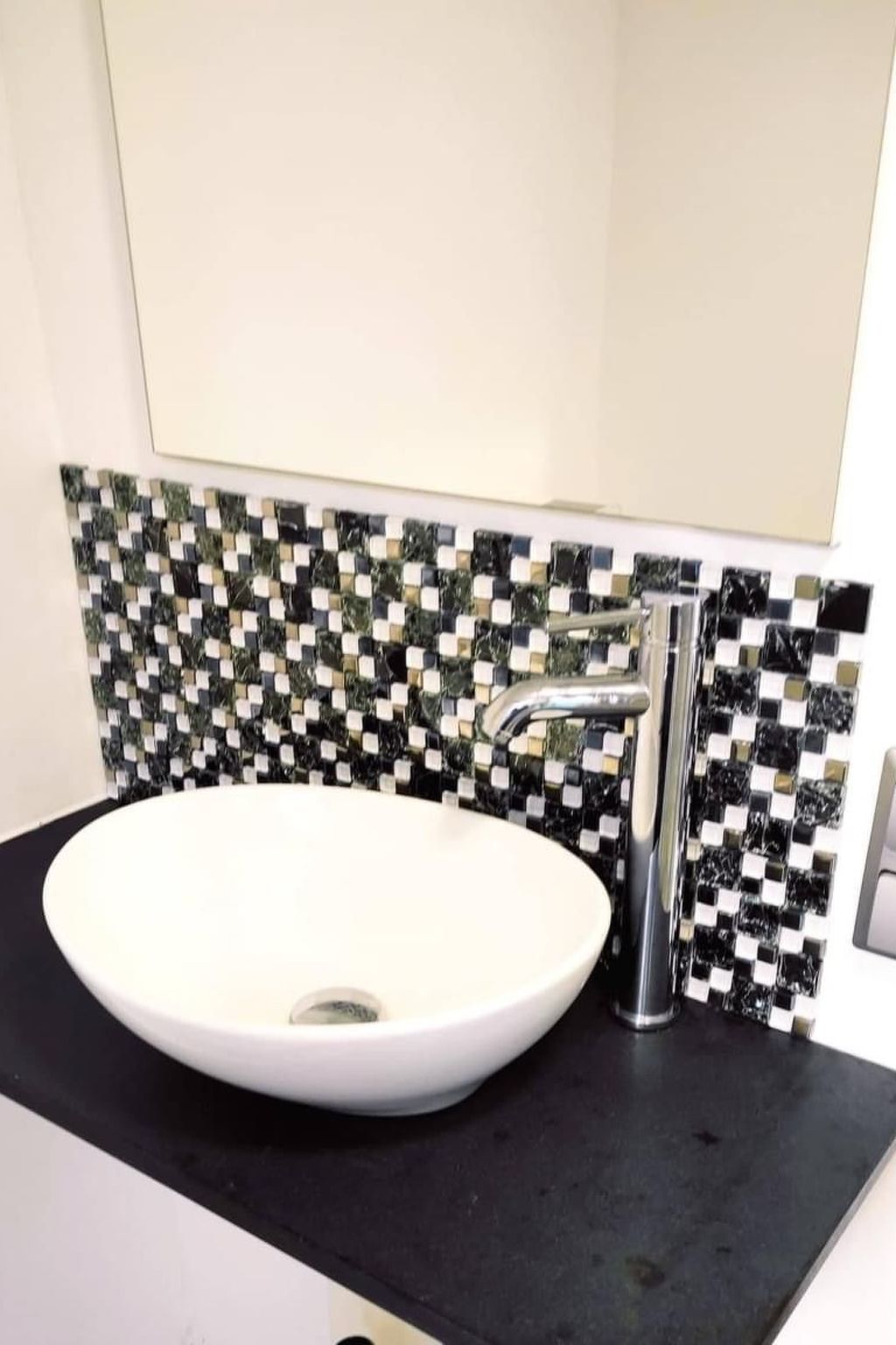 In Pirna mit Schöner Terrasse-Drinnen