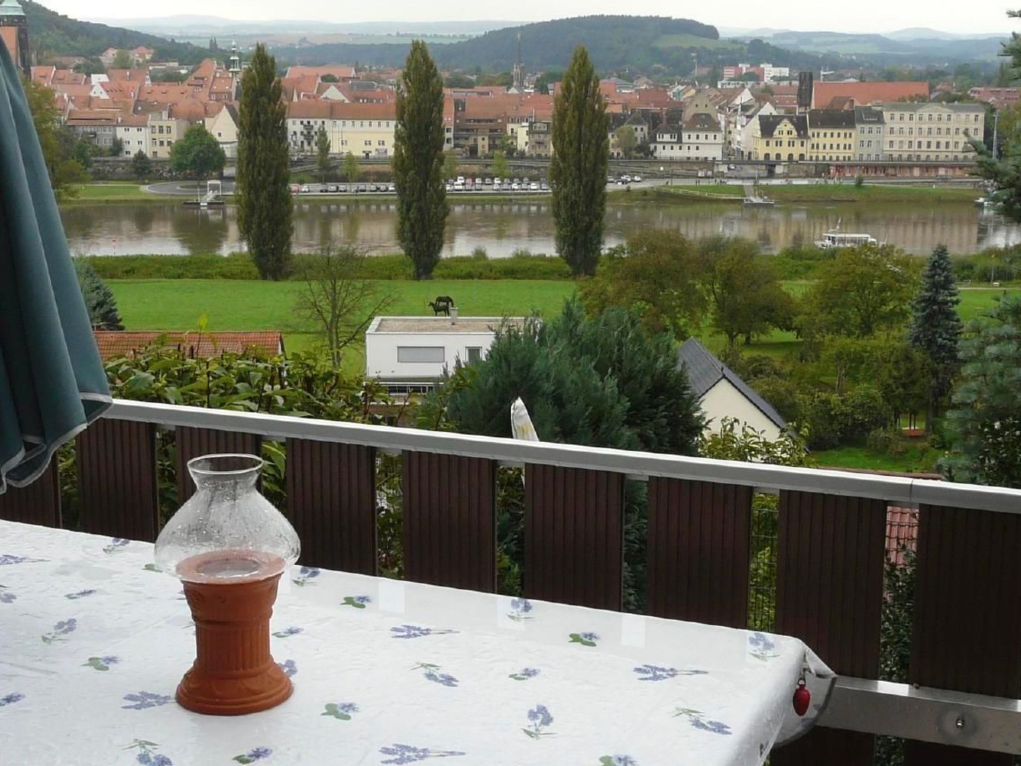 In Pirna mit Schöner Terrasse-Drinnen