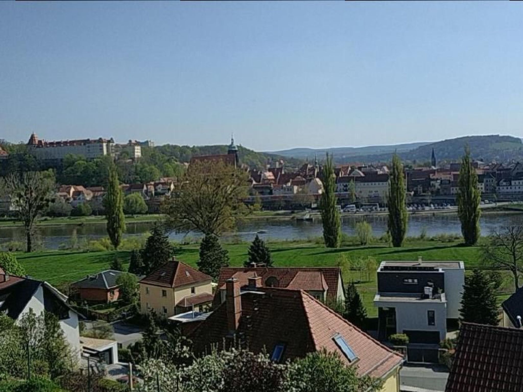 In Pirna mit Schöner Terrasse-Drinnen