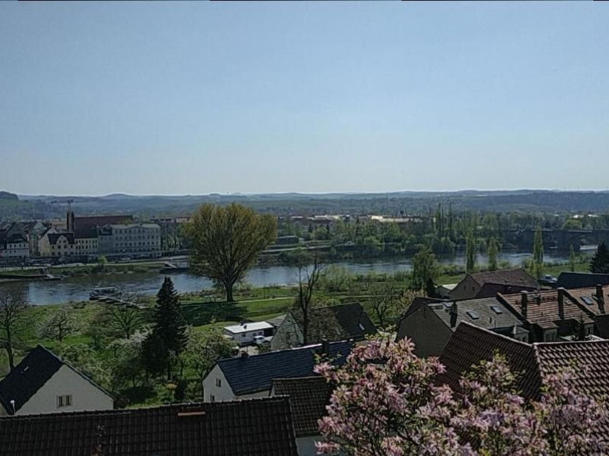 In Pirna mit Schöner Terrasse-Drinnen