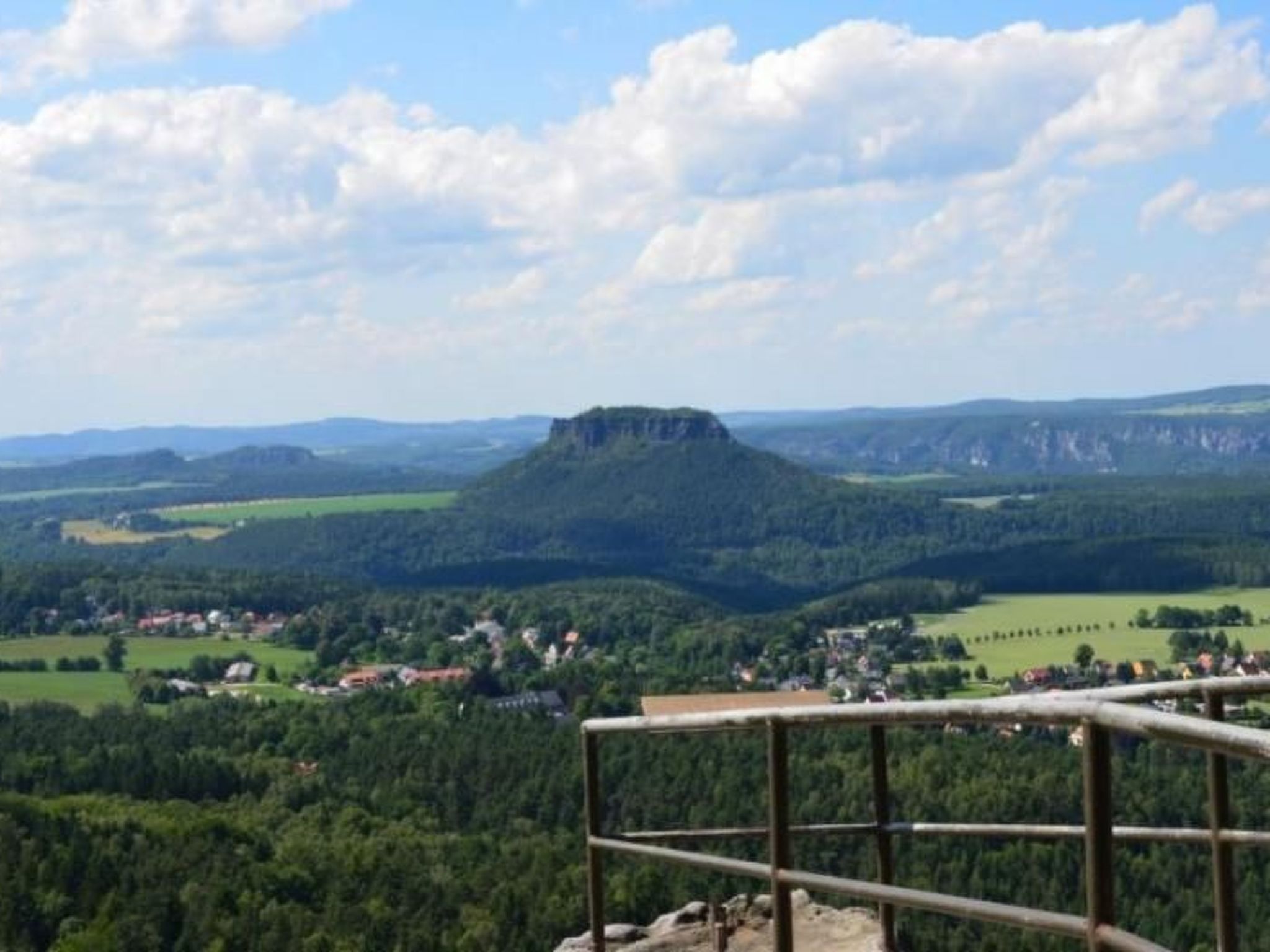 in Naundorf mit Grill und Terrasse - Image 3