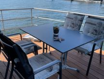 Hausboot Seestern: Luxe woonboot met airconditioning aan het Bärwaldersee - thumbnail 4