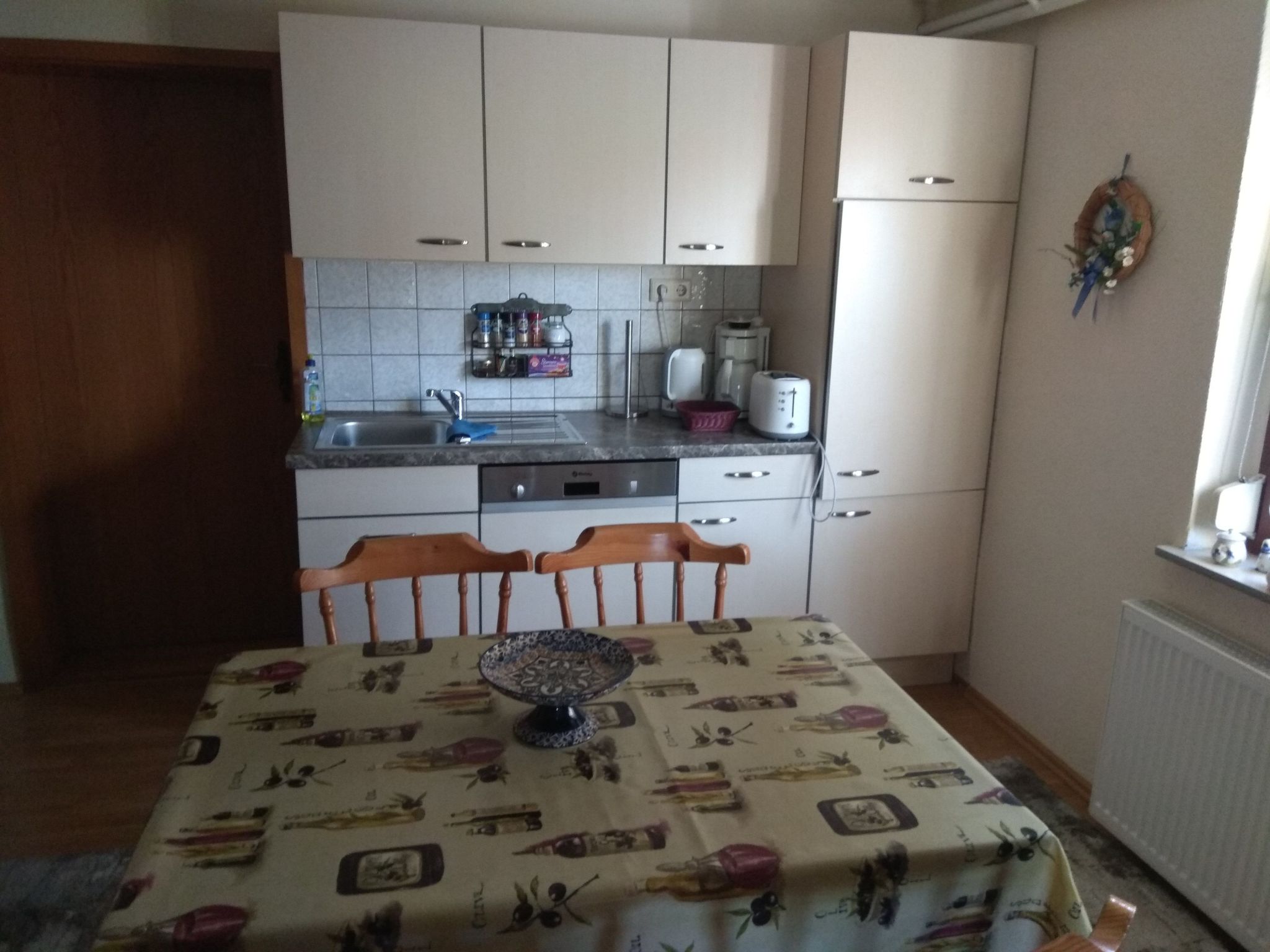 Mit eigenem Parkplatz-Inside