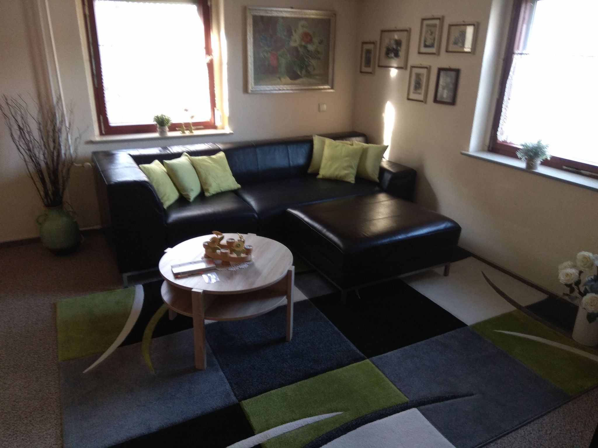 Mit eigenem Parkplatz-Inside