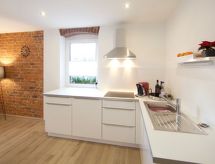 Helle und moderne Ferienwohnung mit Terrasse