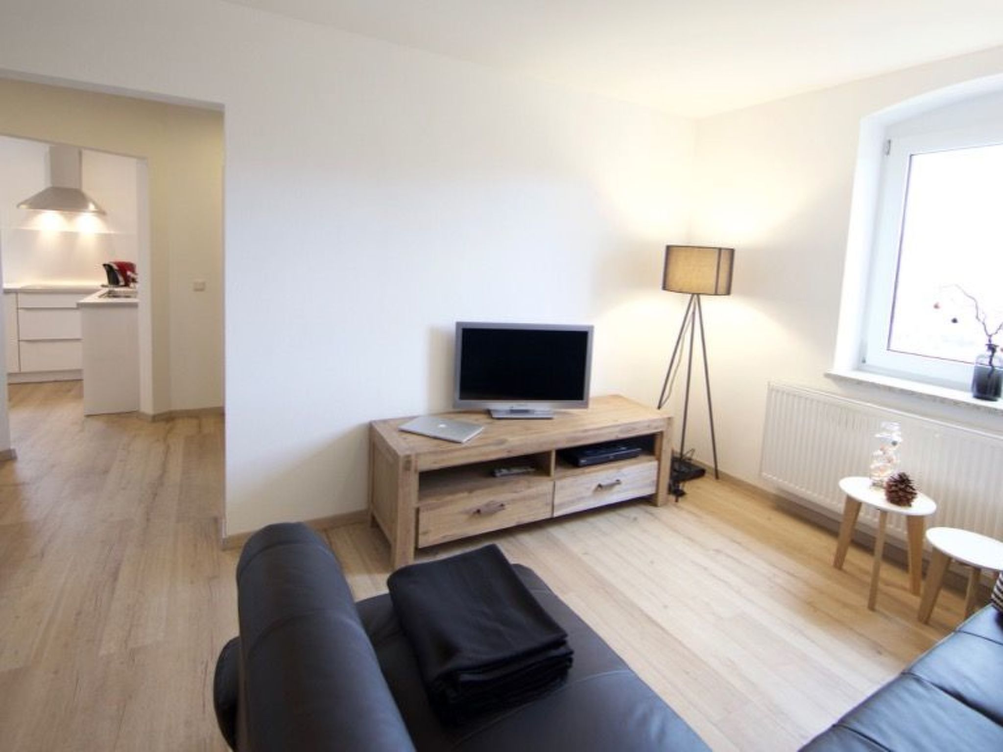 Helle und moderne Ferienwohnung mit Terrasse-Binnen