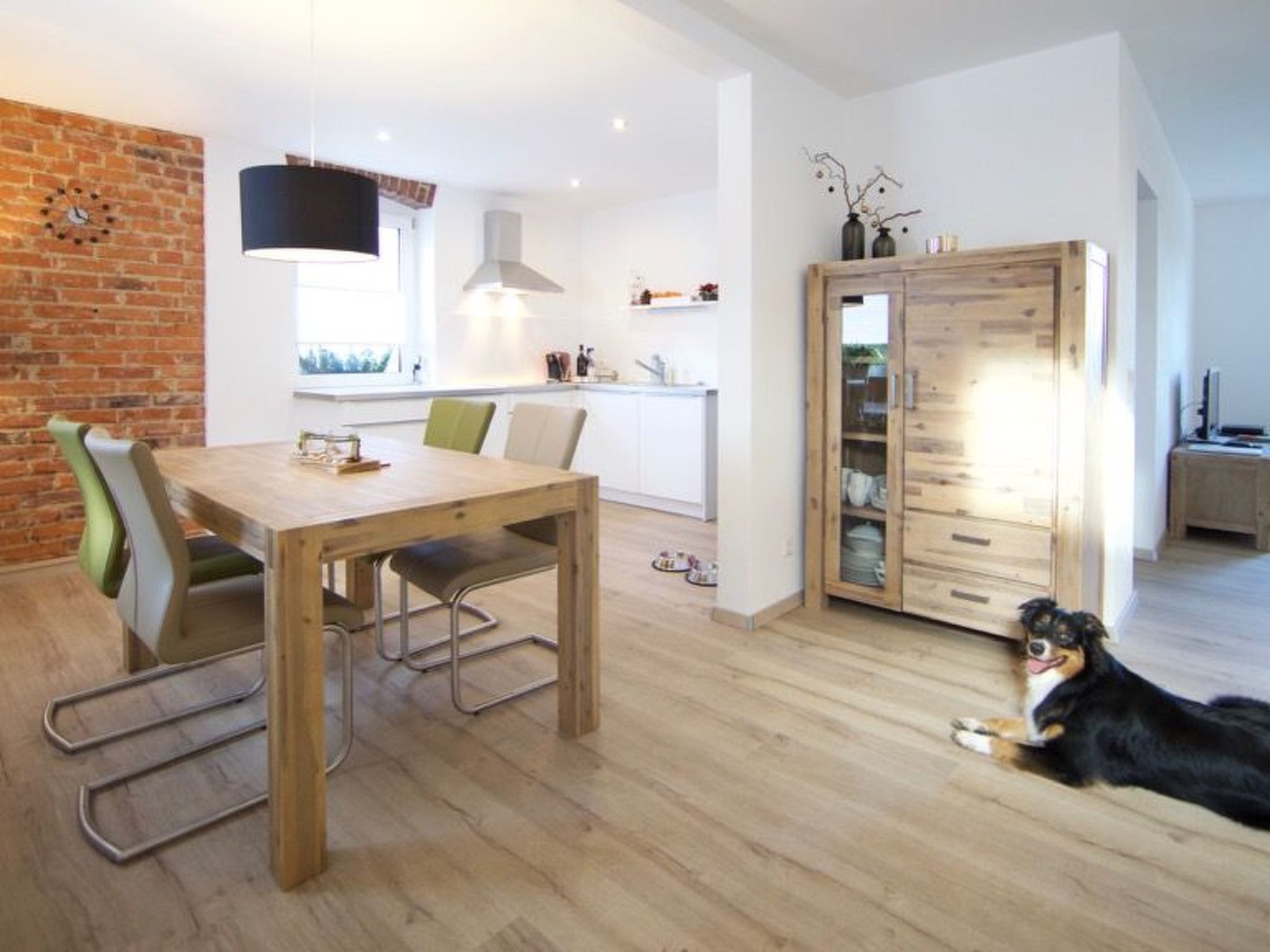Helle und moderne Ferienwohnung mit Terrasse-Binnen