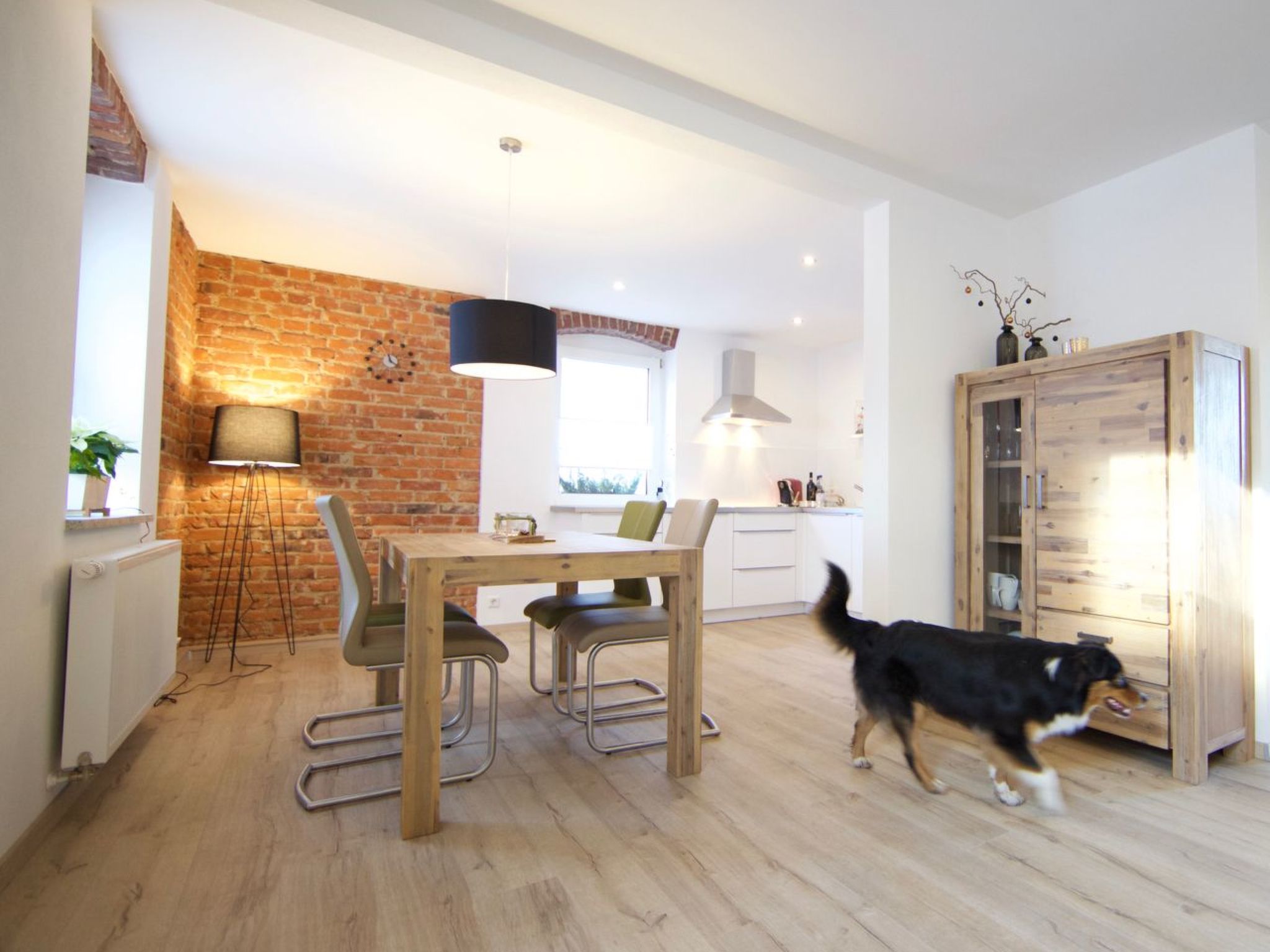 Helle und moderne Ferienwohnung mit Terrasse-Binnen