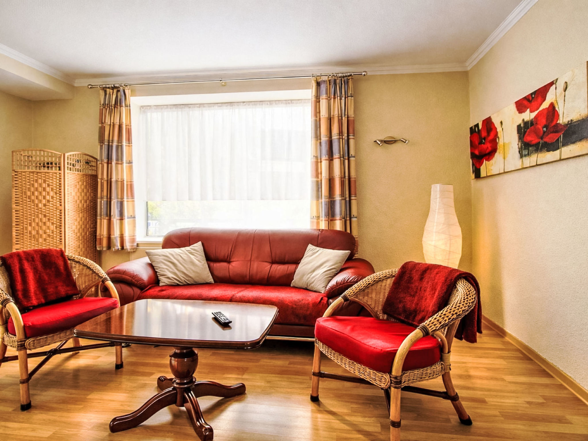 Fewo 4 Schneider · Südstadt · Parkplatz · WLAN — Living Room (2 of 9)