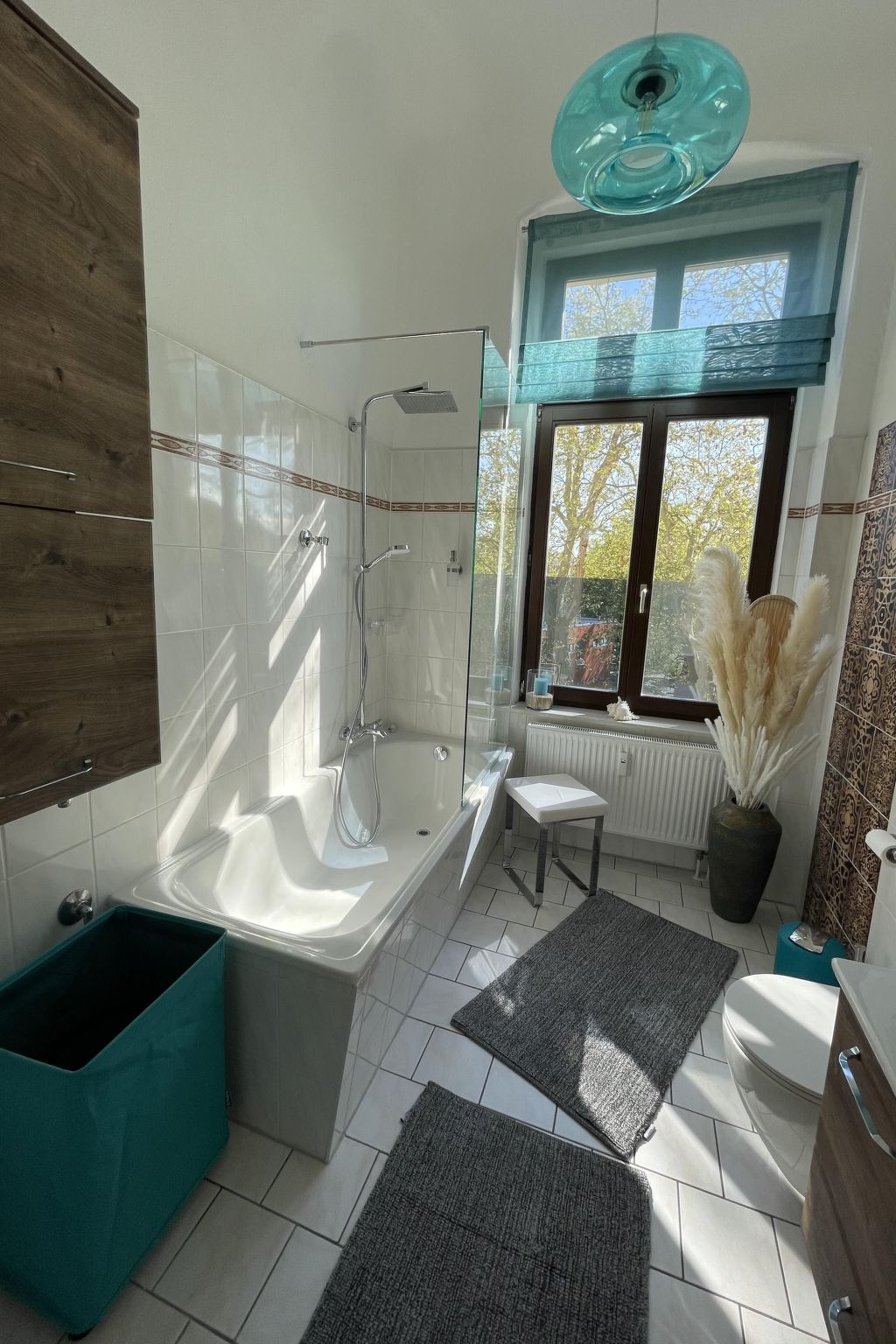 Design Apartment II, hell, 35 Quadratmeter, Zentral zu Grenze Altstadt Park, Gr-Image-tags.info