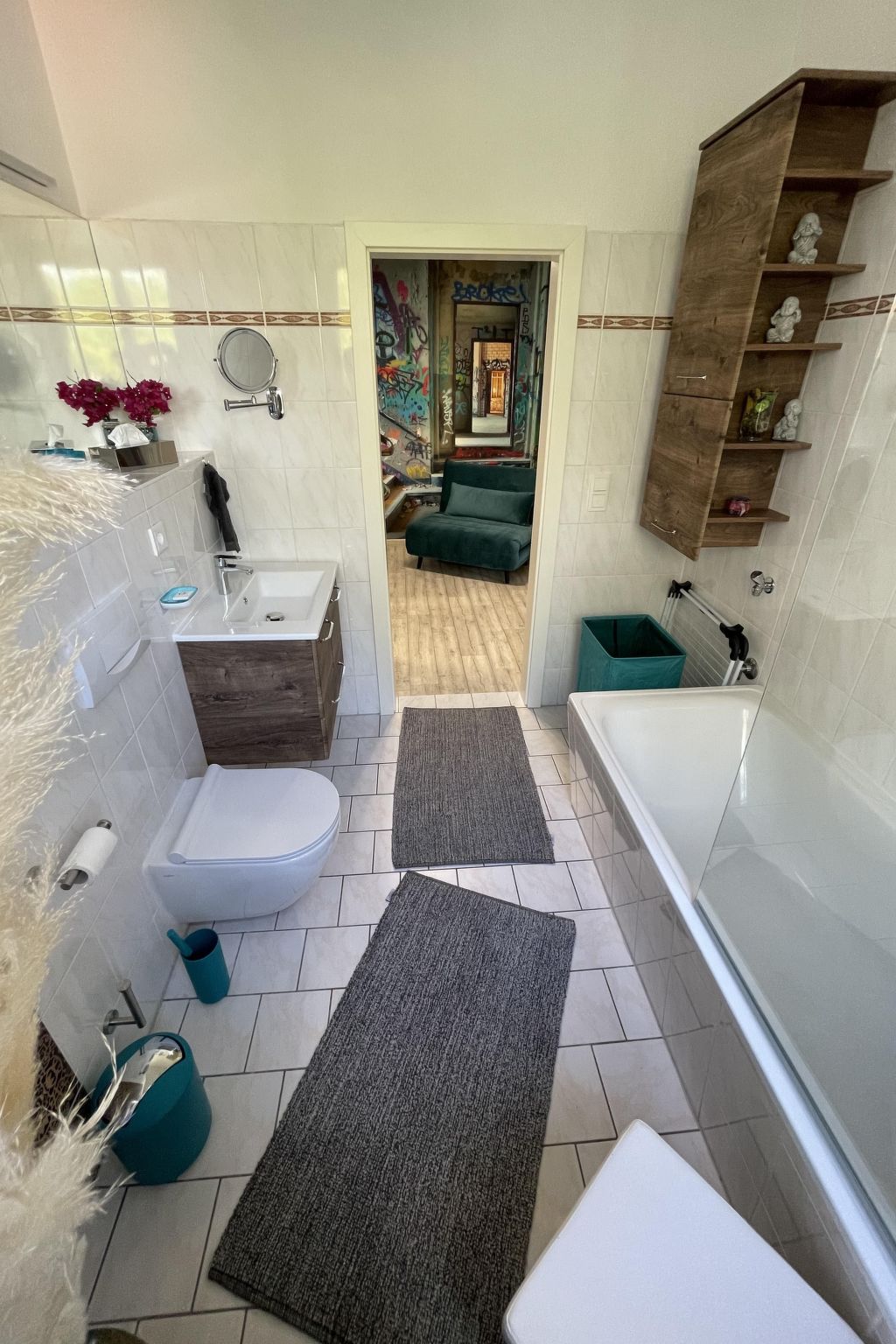 Design Apartment II, hell, 35 Quadratmeter, Zentral zu Grenze Altstadt Park, Gr-Image-tags.info