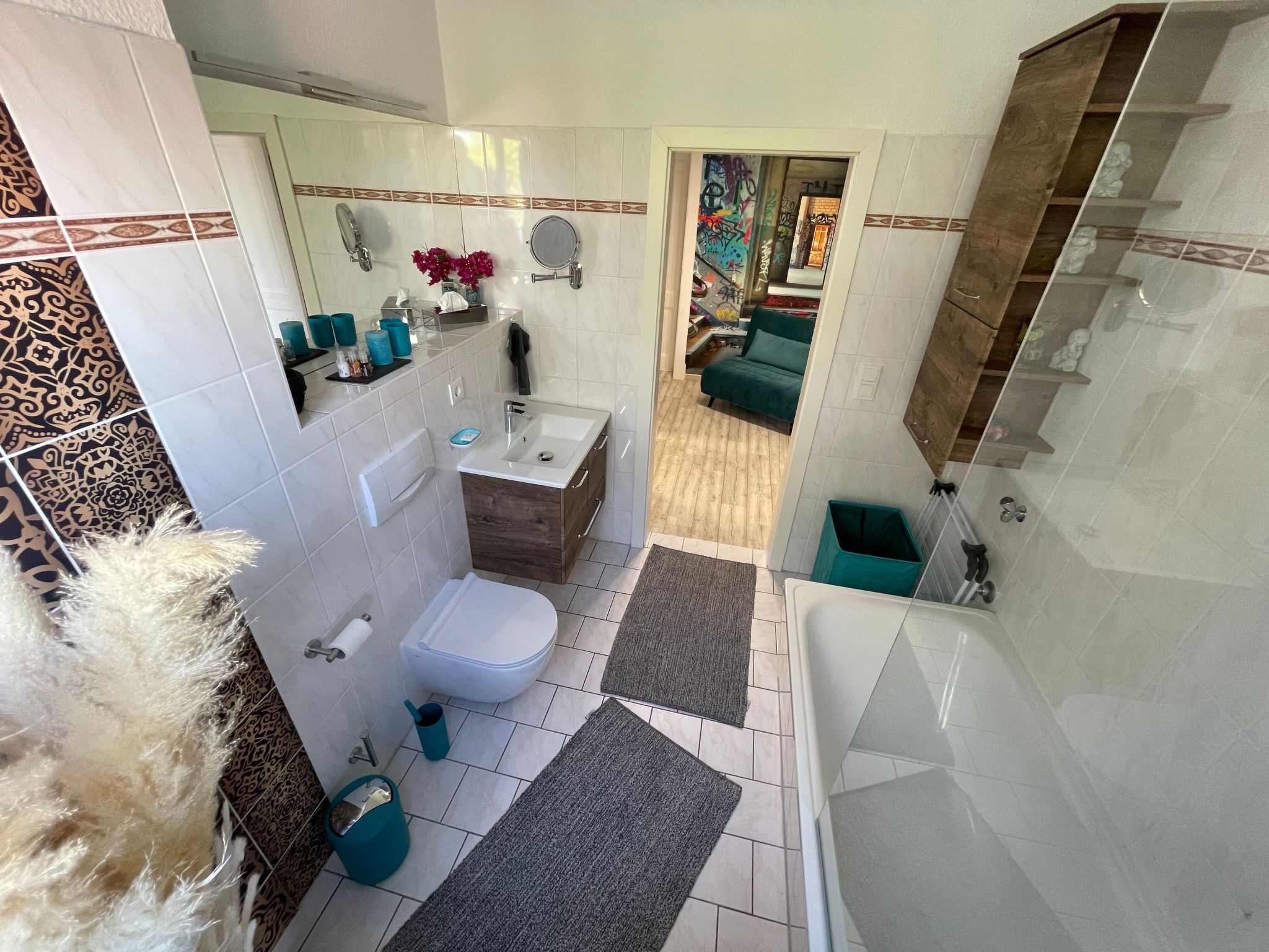 Design Apartment II, hell, 35 Quadratmeter, Zentral zu Grenze Altstadt Park, Gr-Image-tags.info