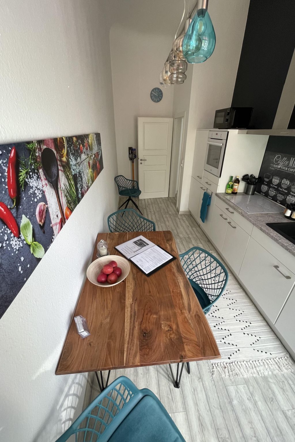 Design Apartment II, hell, 35 Quadratmeter, Zentral zu Grenze Altstadt Park, Gr-Image-tags.info