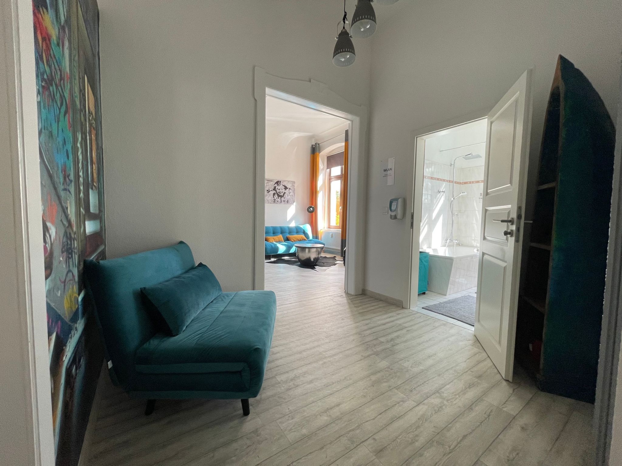 Design Apartment II, hell, 35 Quadratmeter, Zentral zu Grenze Altstadt Park, Gr-Image-tags.info