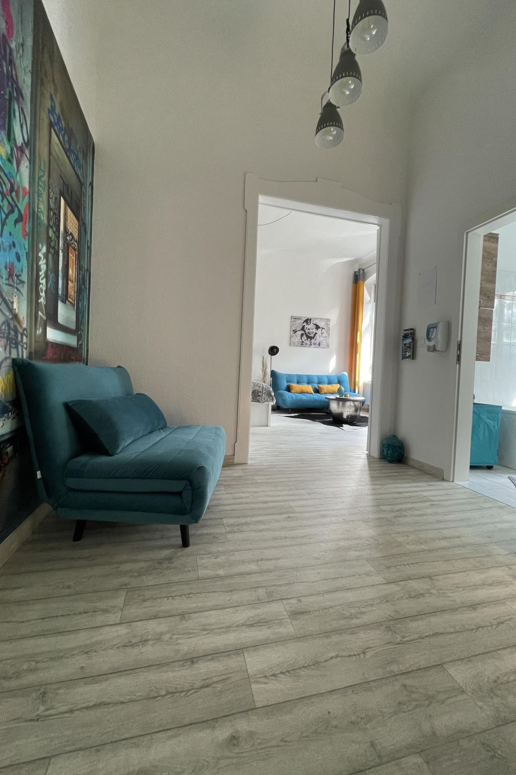 Design Apartment II, hell, 35 Quadratmeter, Zentral zu Grenze Altstadt Park, Gr-Image-tags.info