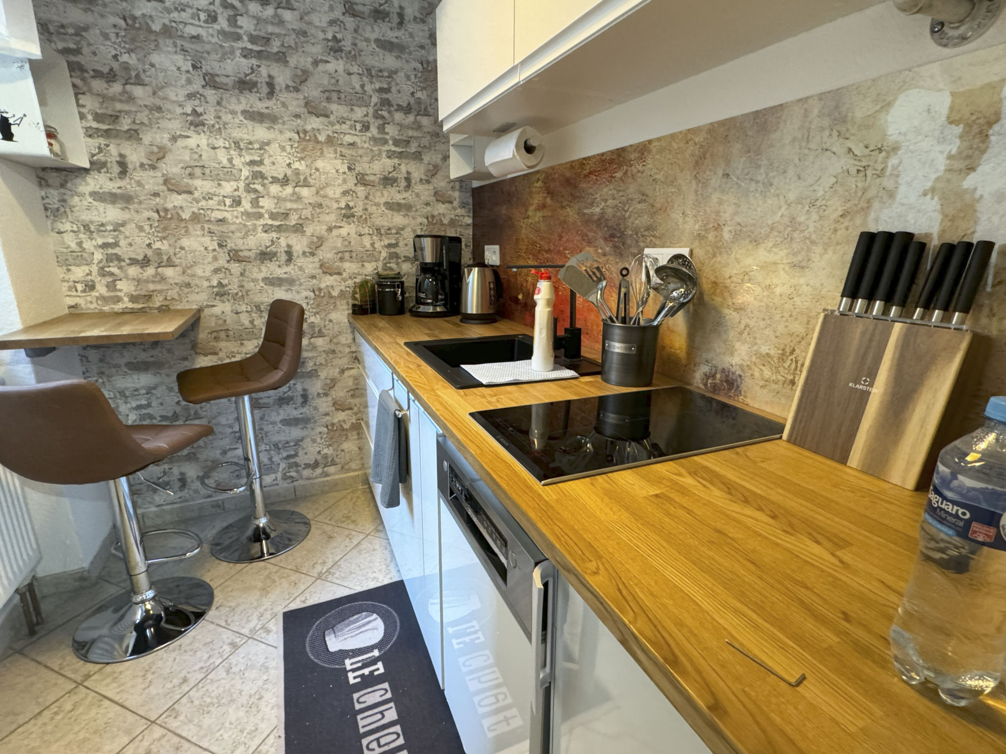 Design Apartment III, hell, 35 Quadratmeter, Zentral zu Grenze Altstadt Park, G-Image-tags.info