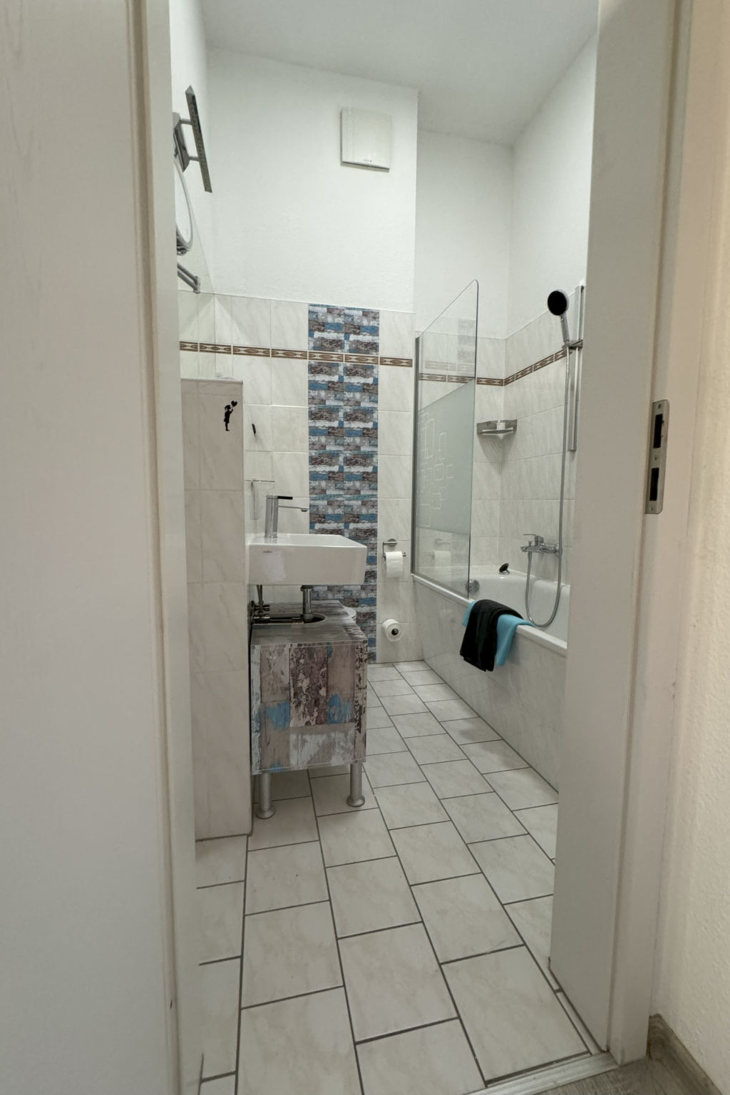 Design Apartment III, hell, 35 Quadratmeter, Zentral zu Grenze Altstadt Park, G-Image-tags.info