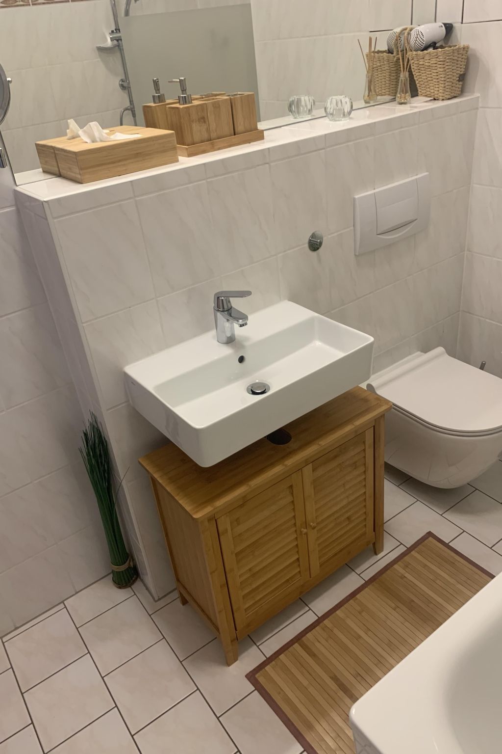 Design Apartment I, hell, 35 Quadratmeter, Zentral zu Grenze Altstadt Park, Gra-Image-tags.info