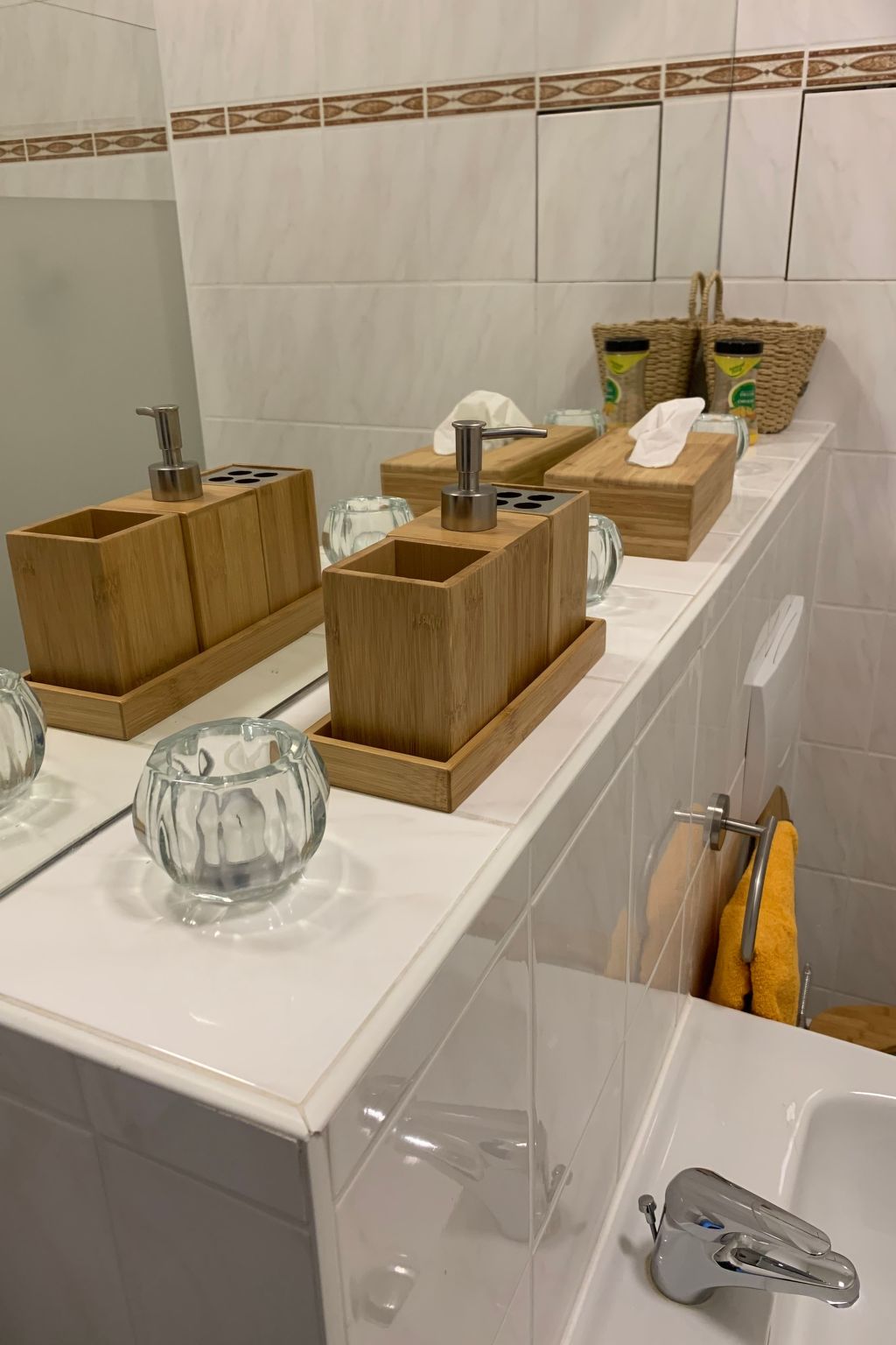 Design Apartment I, hell, 35 Quadratmeter, Zentral zu Grenze Altstadt Park, Gra-Image-tags.info