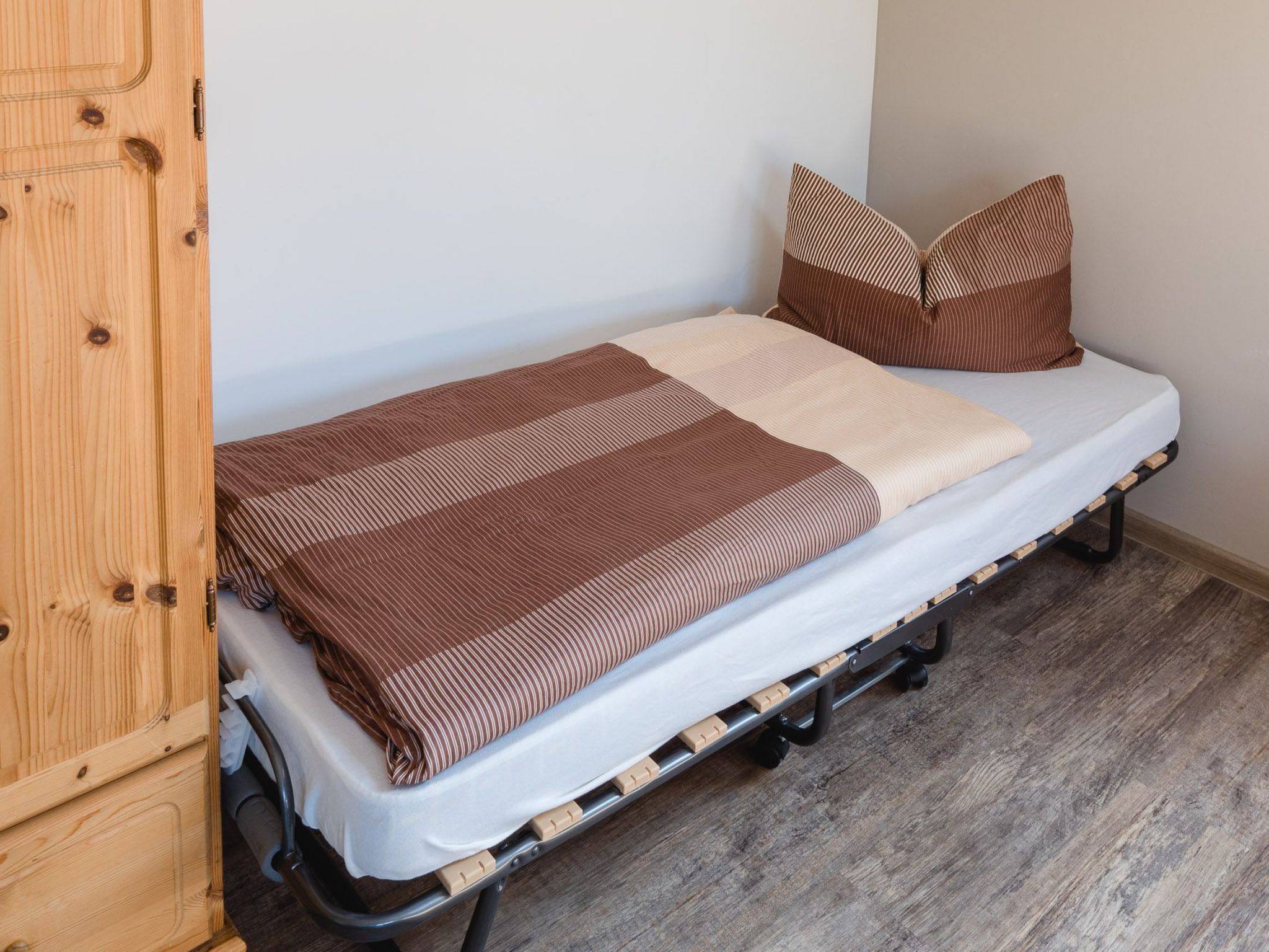 Mit Parkplatz und Fahrradunterstellmöglichkeit mit Balkon nah am Wald-Image-tags.info