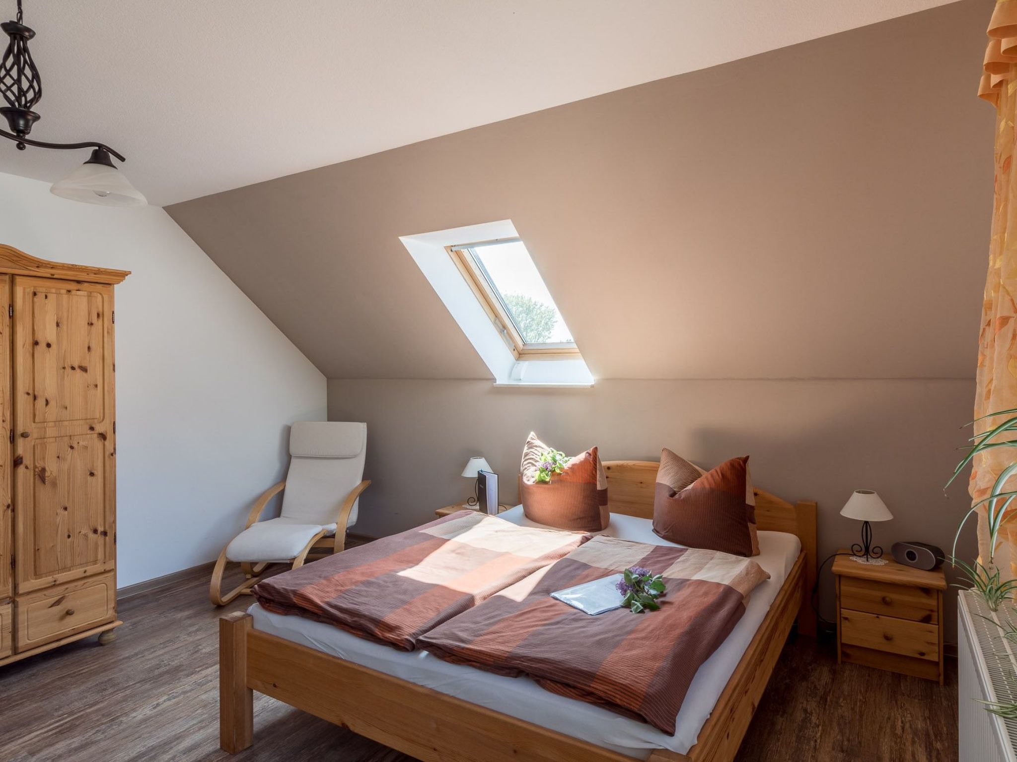 Mit Parkplatz und Fahrradunterstellmöglichkeit mit Balkon nah am Wald-Image-tags.info