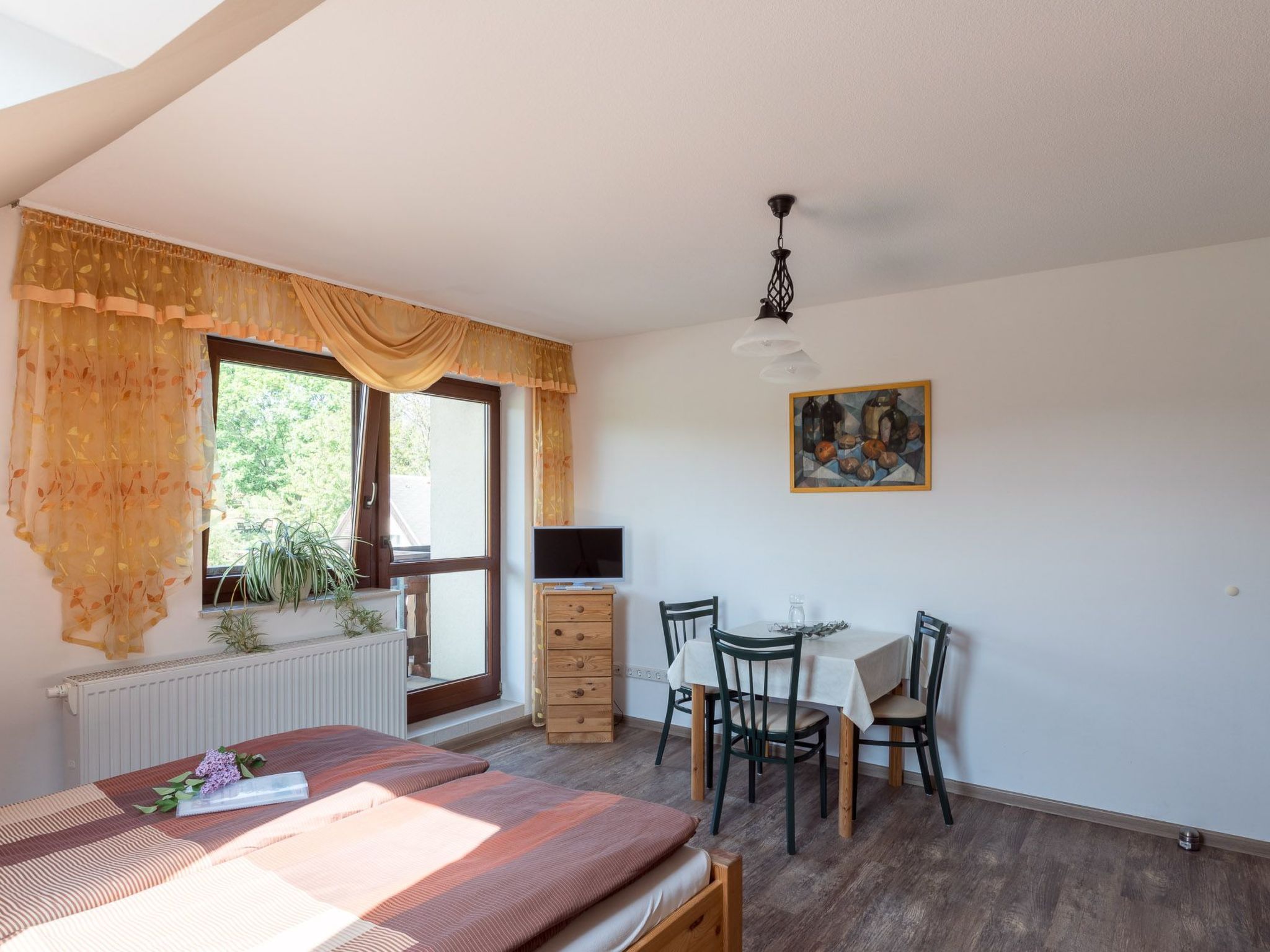 Mit Parkplatz und Fahrradunterstellmöglichkeit mit Balkon nah am Wald-Image-tags.info