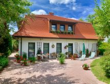 Geräumige Wohnung in Bad Elster mit Terrasse, Garten und Grill