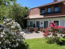 Geräumige Wohnung in Bad Elster mit Terrasse, Garten und Grill