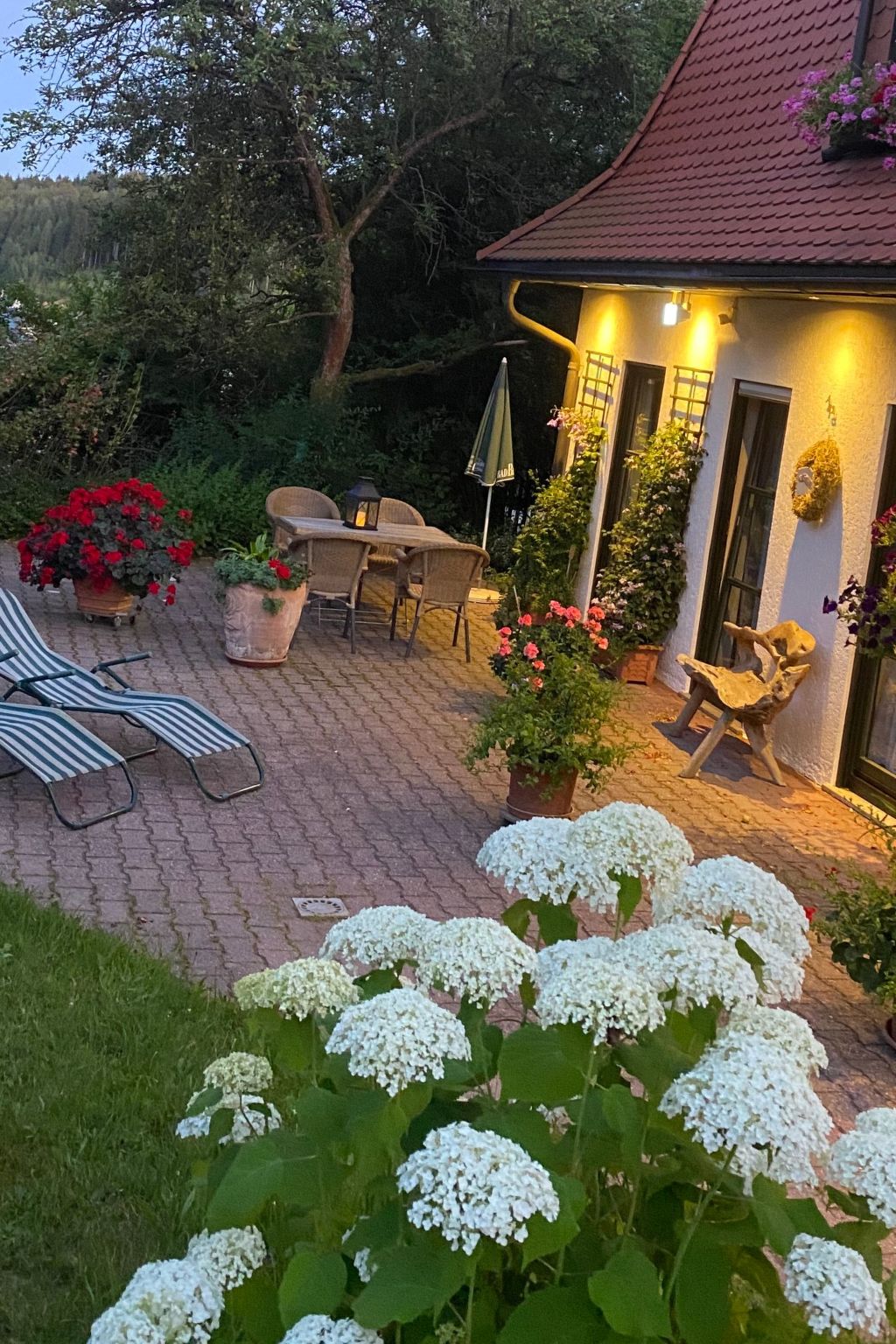 Geräumige Wohnung in Bad Elster mit Terrasse, Garten und Grill