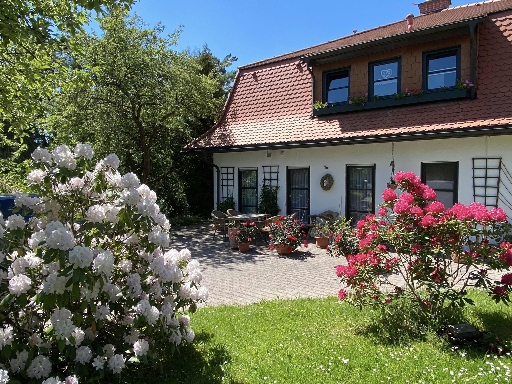 Geräumige Wohnung in Bad Elster mit Terrasse, Garten und Grill