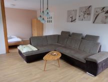 Vakantiehuis aan de bosrand met eigen sauna in Bad Elster - thumbnail 2