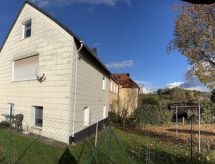 Vrijstaand familiehuis Schlossplatz in Regnitzlosau, 7 pers., tuin & hond welkom - thumbnail 2