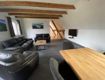 Ruim vakantiehuis in Pouch met tuin, BBQ en nabij meer op 7 km - thumbnail 2