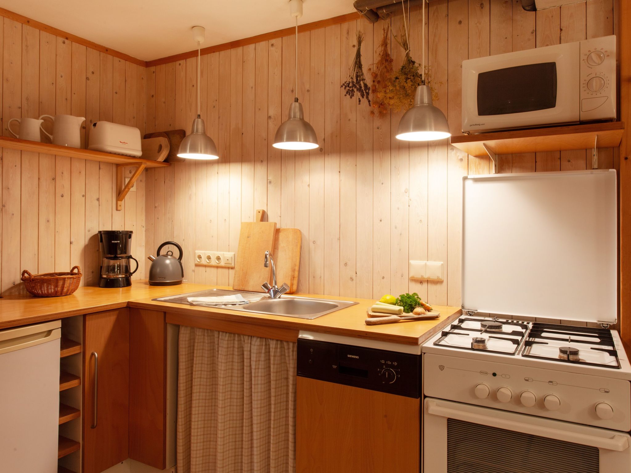 Landlust, Stadtnah -  Fewo im ehemaligem Bauernhaus mit Sauna, Kaminofen und gr-Drinnen