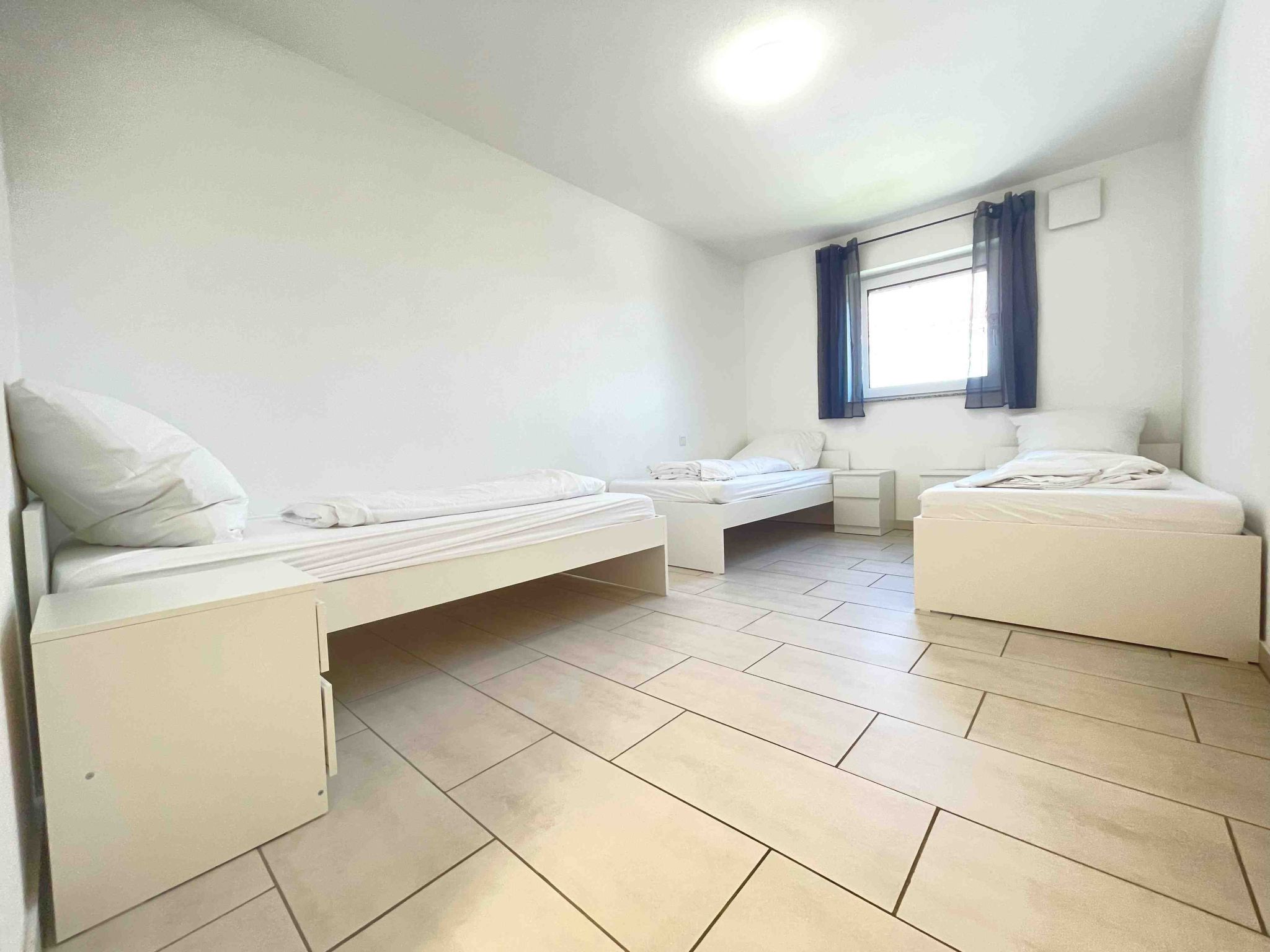 MAX117-Image-tags.info