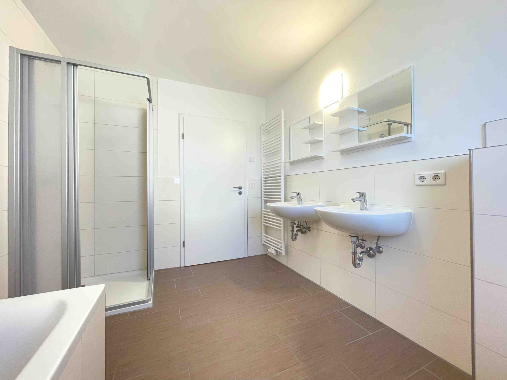 MAX117-Image-tags.info