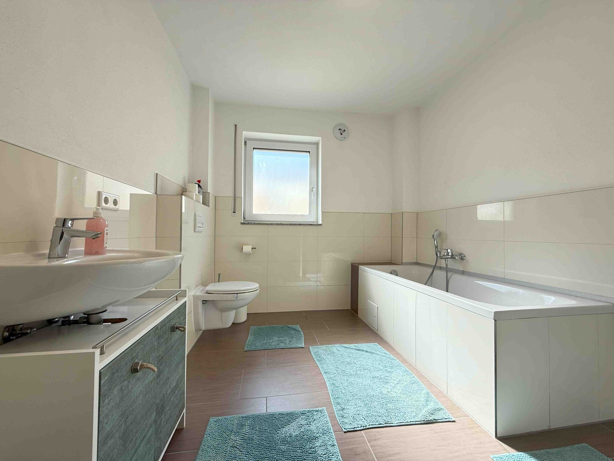 MAX114-Image-tags.info