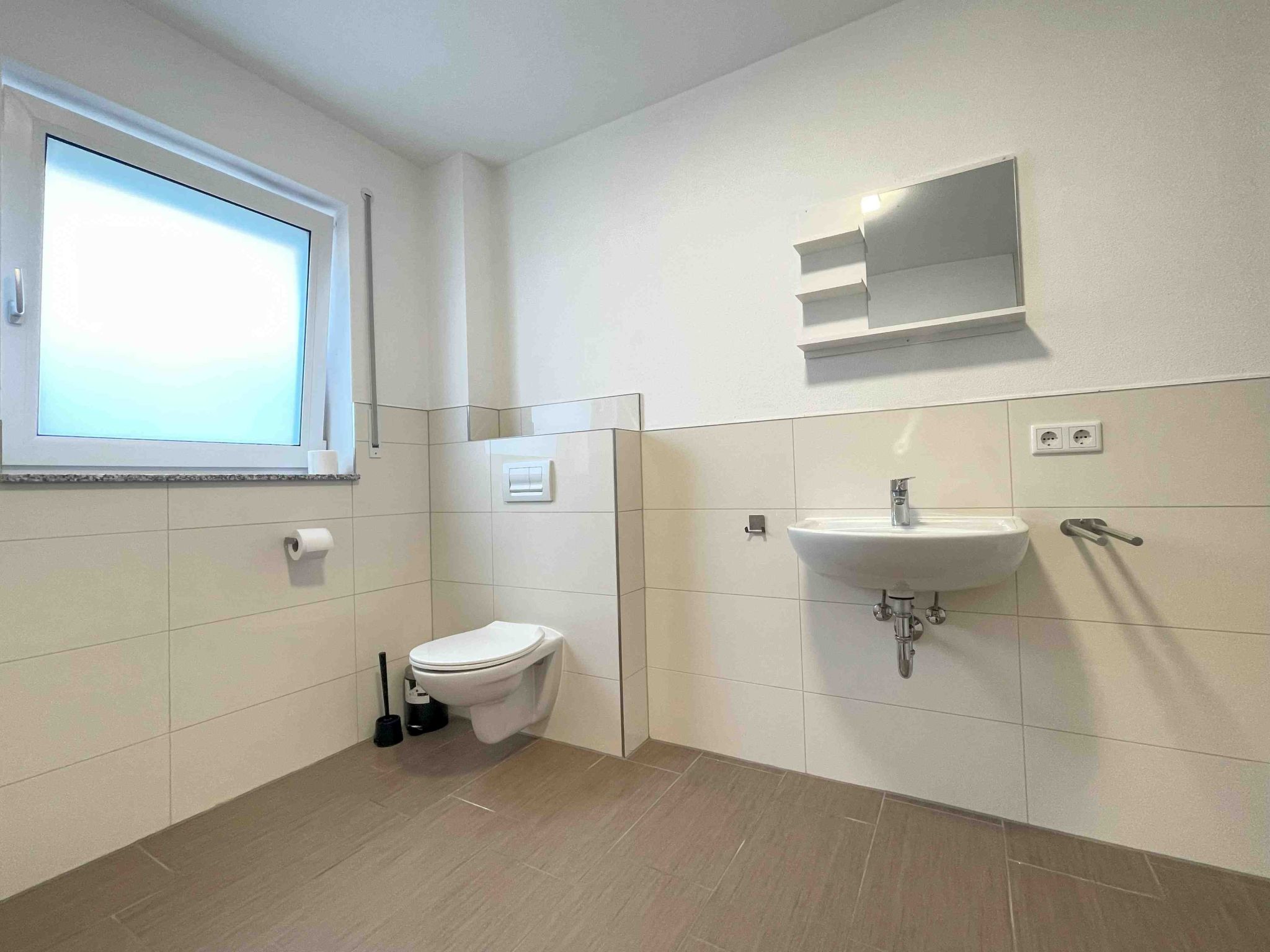 MAX115-Image-tags.info