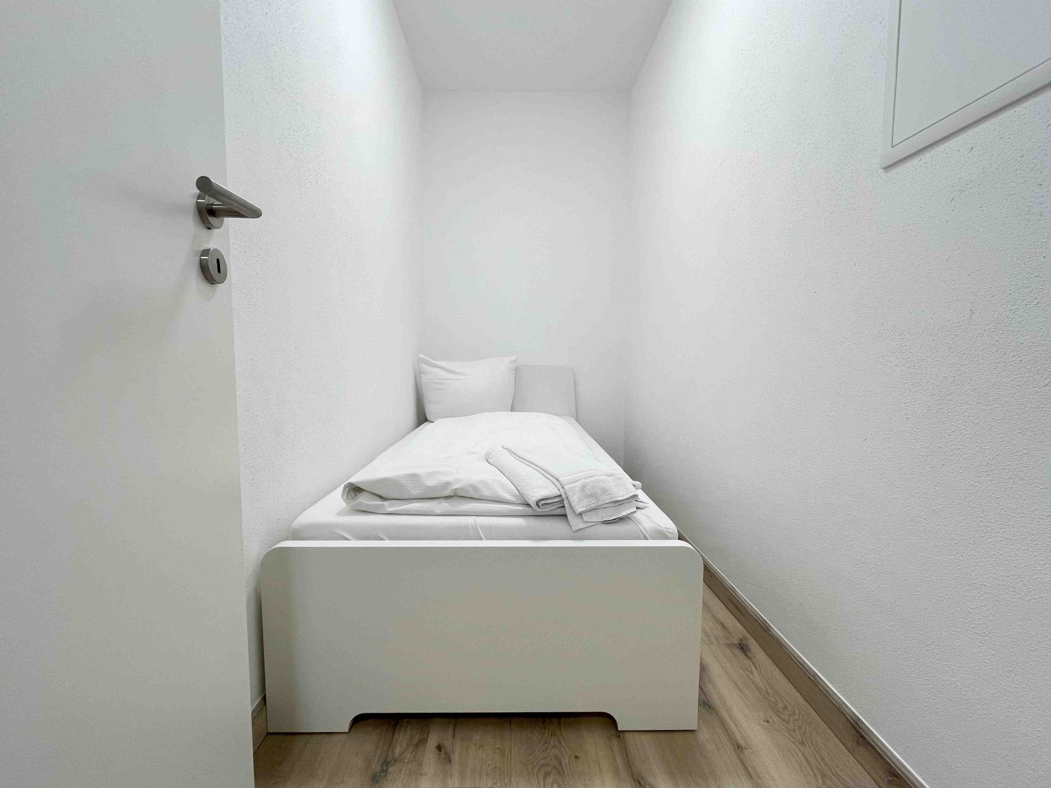 LAP105-Image-tags.info