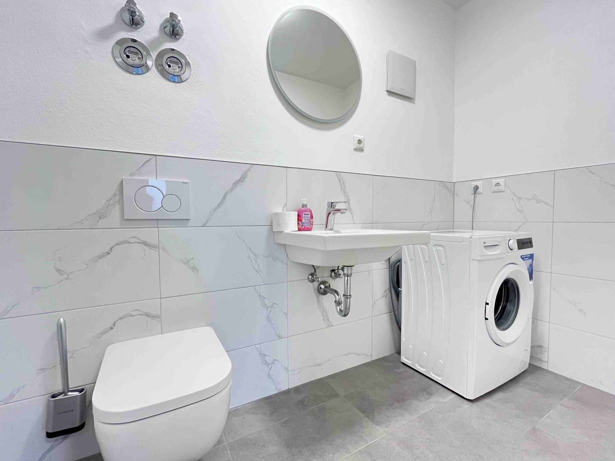 LAP105-Image-tags.info