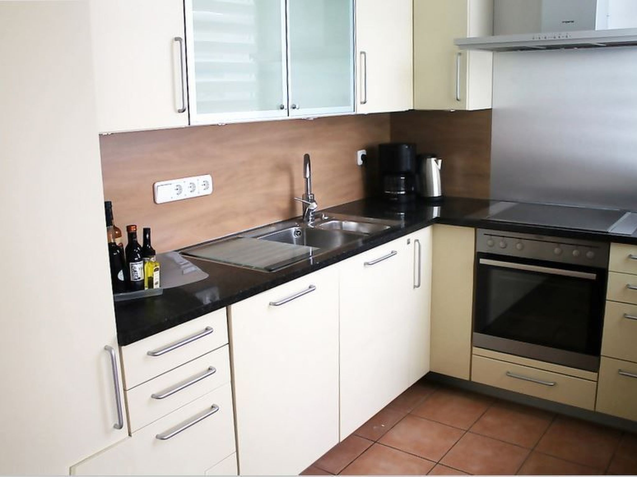 River Residence Regensburg, großzügige Wohnung für bis zu 3 Personen