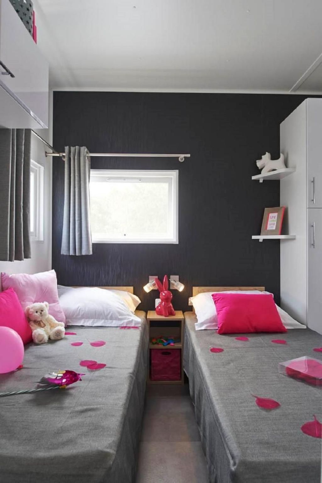 In Wackersdorf mit Whirlpool, Terrasse und Grill