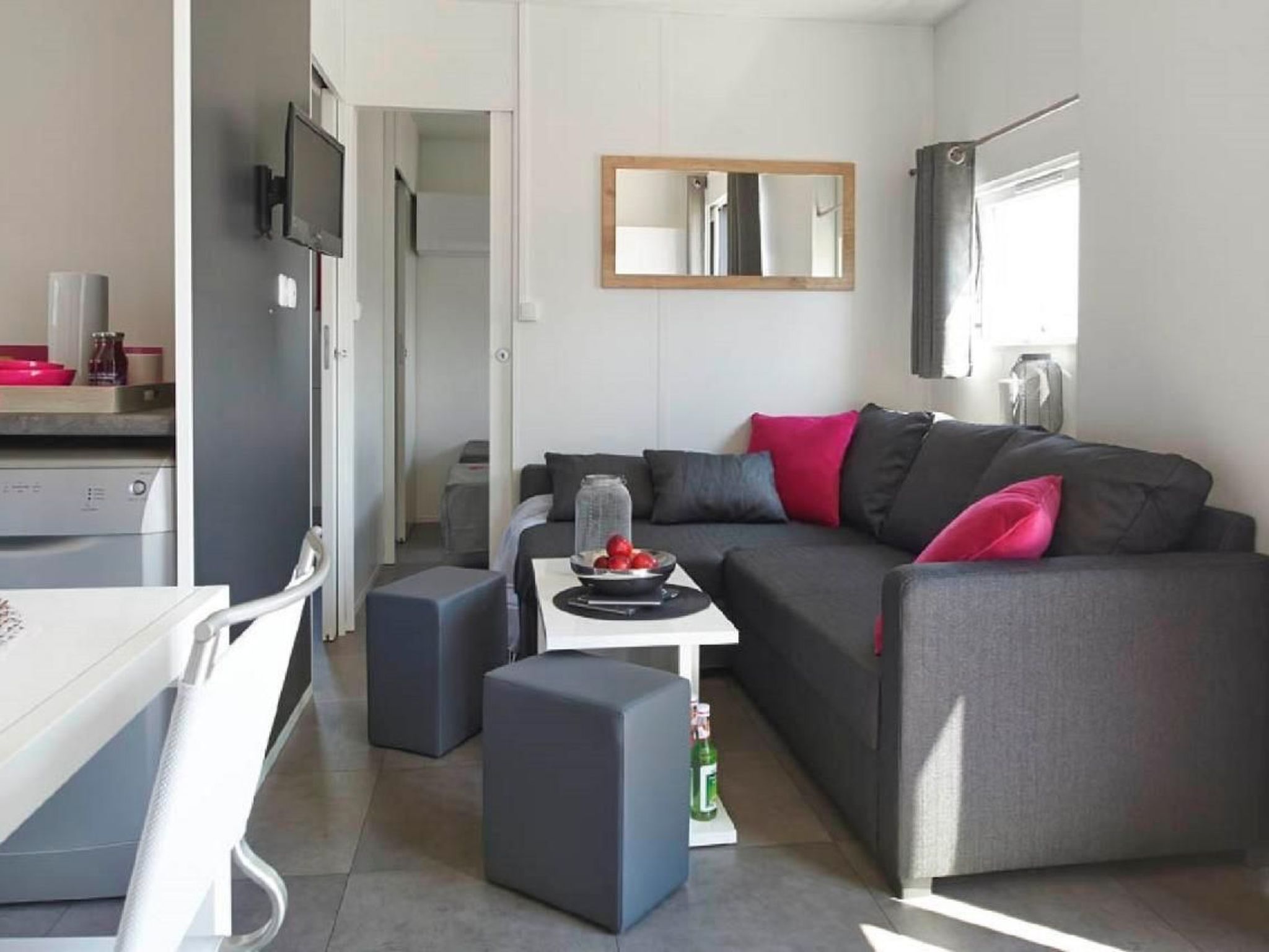 In Wackersdorf mit Whirlpool, Terrasse und Grill-Image-tags.info