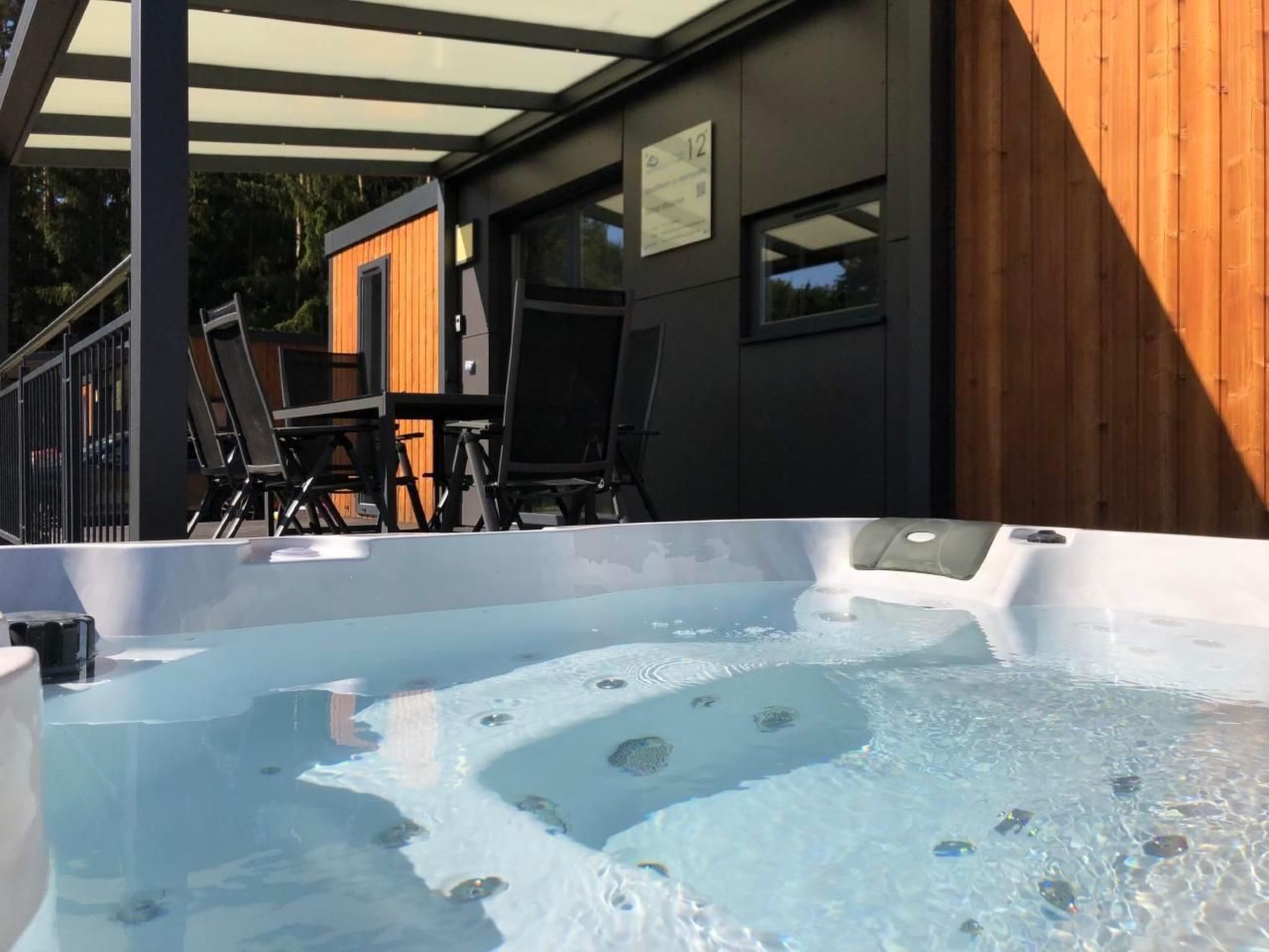 In Wackersdorf mit Whirlpool, Terrasse und Grill-Image-tags.info