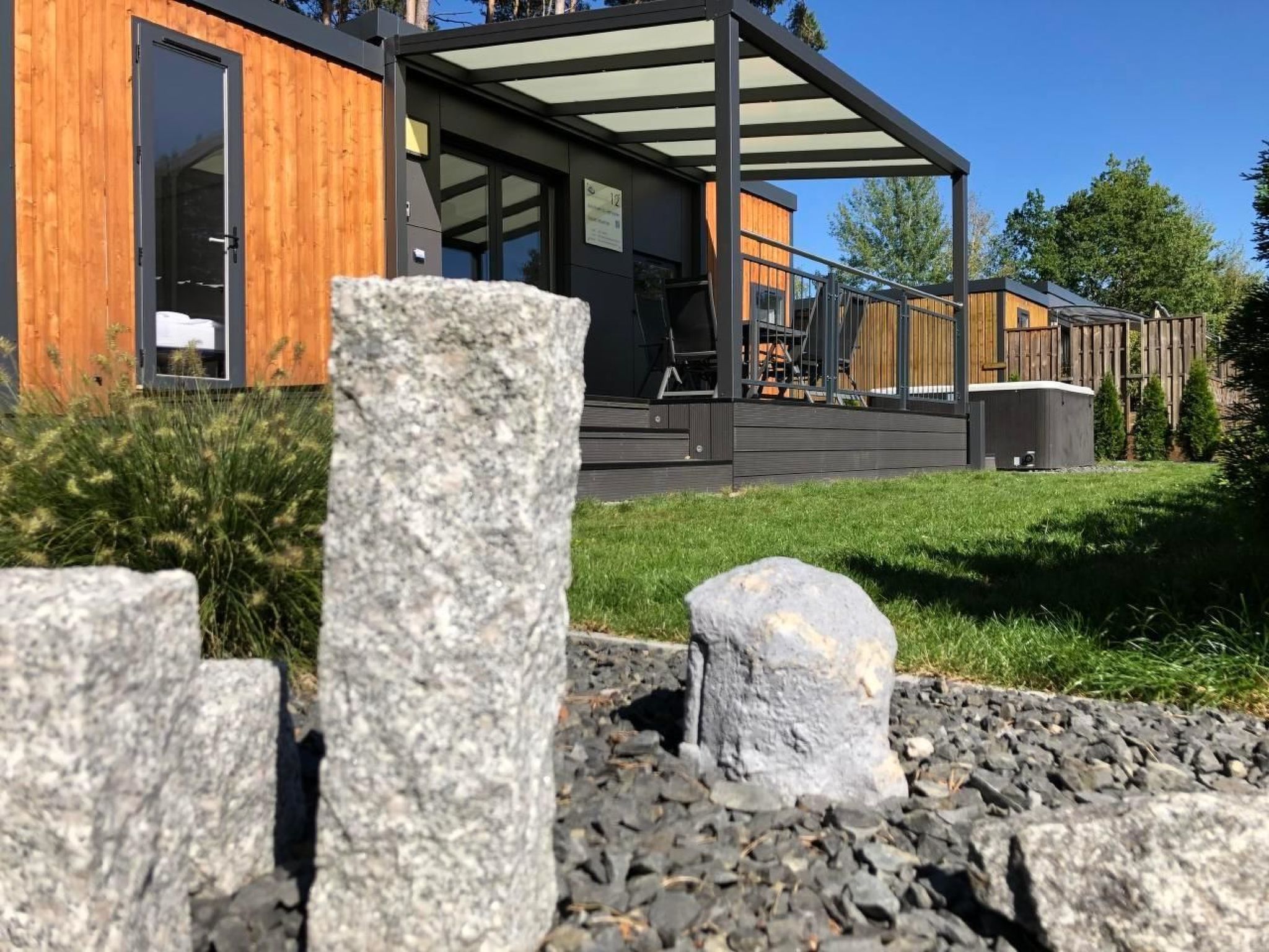 In Wackersdorf mit Whirlpool, Terrasse und Grill-Image-tags.info