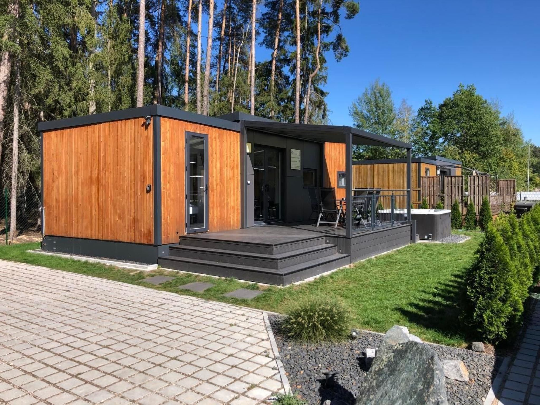 In Wackersdorf mit Whirlpool, Terrasse und Grill-Image-tags.info