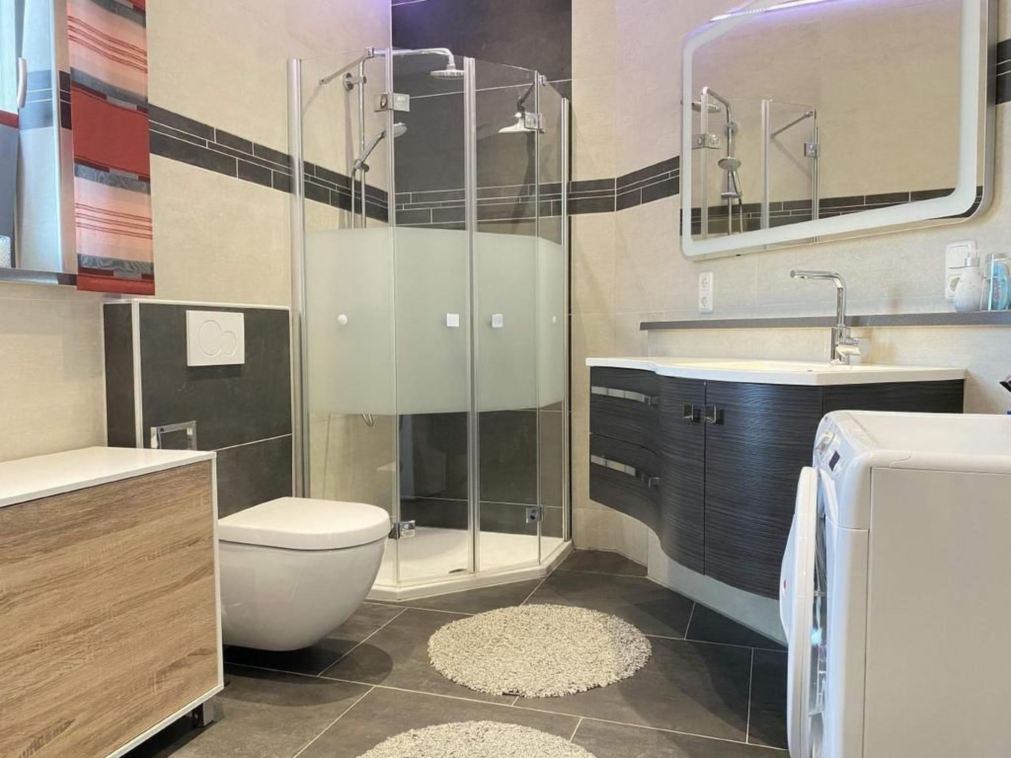 In Heselbach mit Grill, Whirlpool und Garten-Image-tags.info