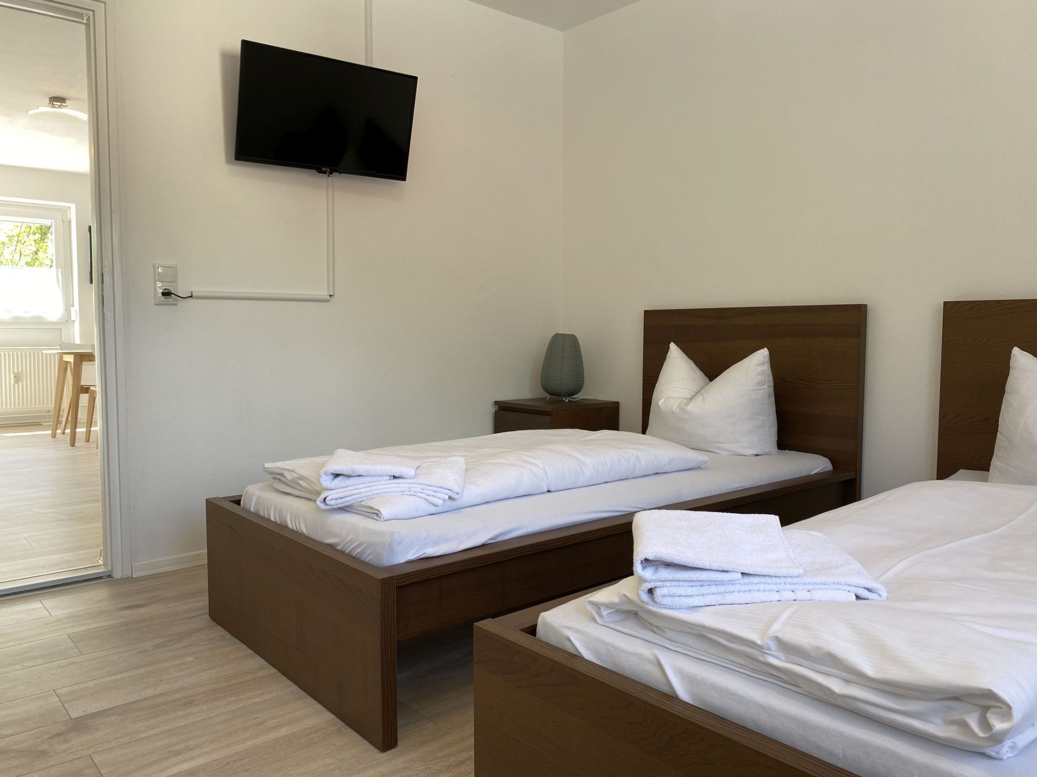 SAD151 Moderne Monteurwohnung mit Balkon-Image-tags.info