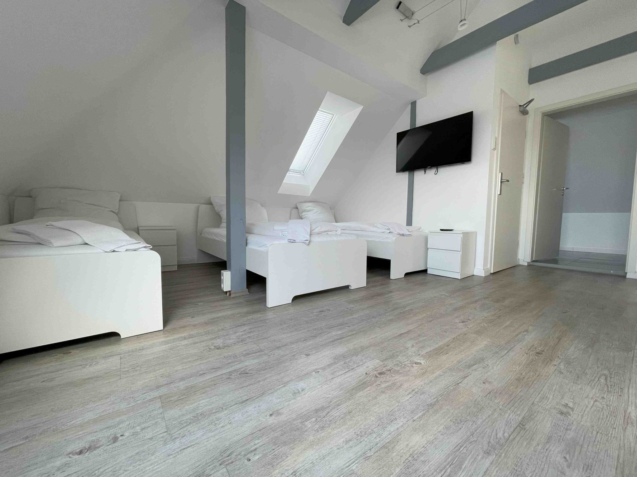 SAD233-Image-tags.info